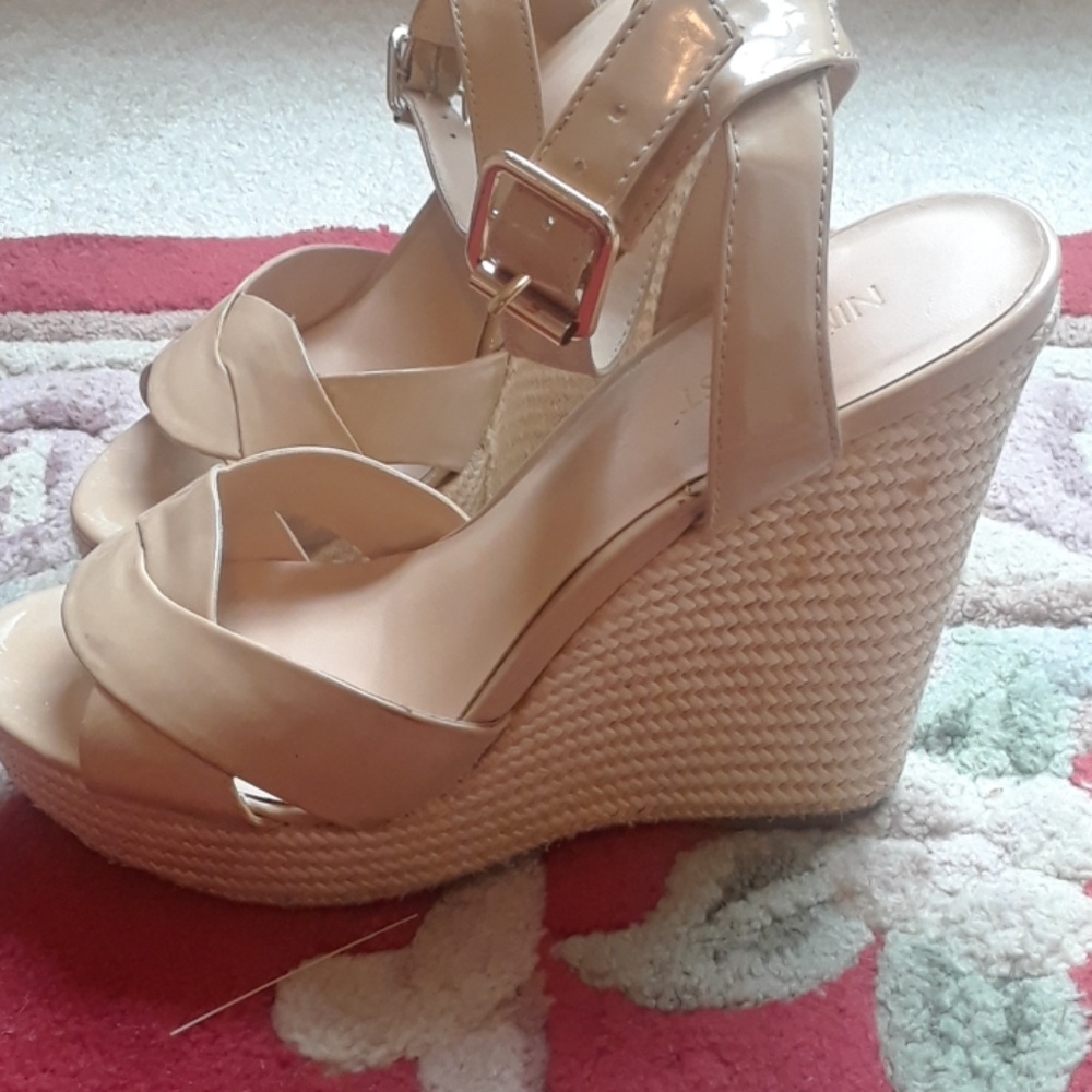 Shoes - Picture 3 of 6